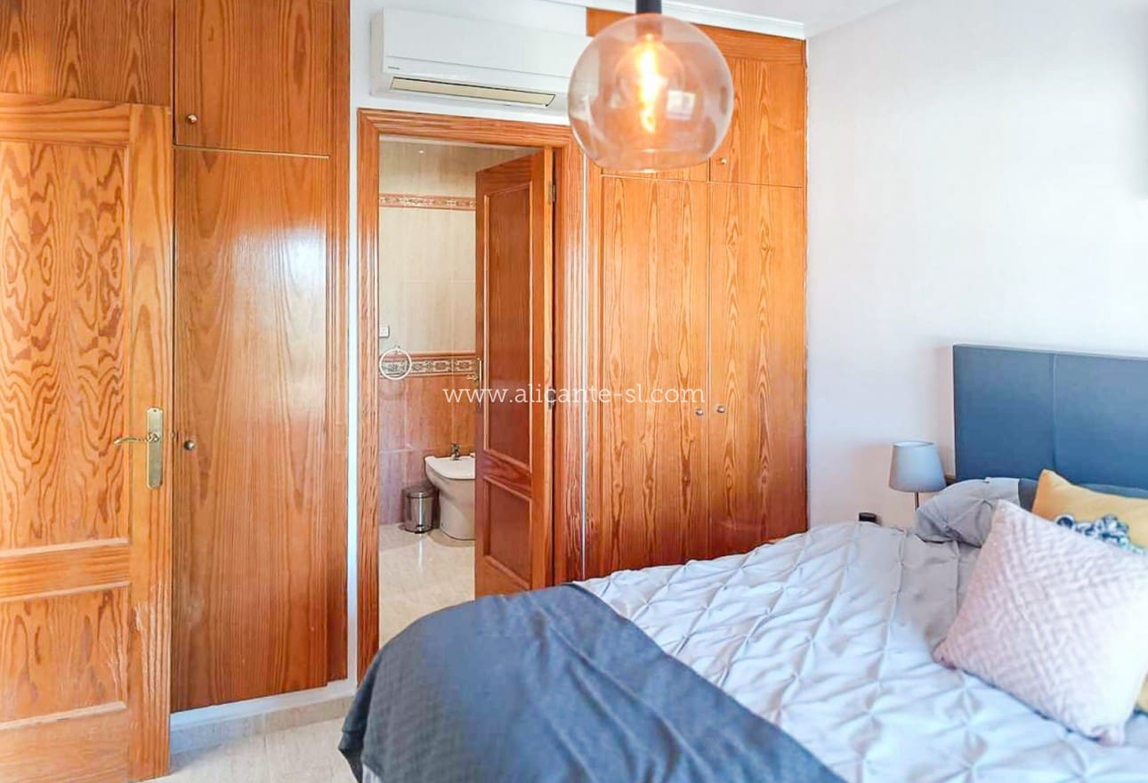 5 soveværelse Villa til salg i Fortuna med swimmingpool garage - € 265.000 (Ref: 9709094)