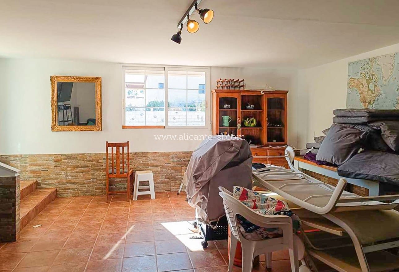 5 soveværelse Villa til salg i Fortuna med swimmingpool garage - € 265.000 (Ref: 9709094)