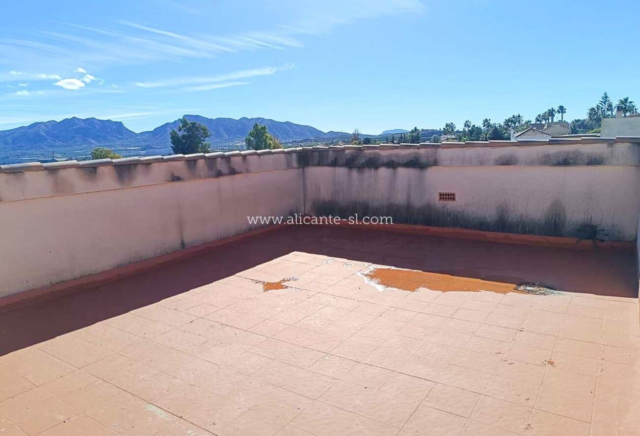 5 soveværelse Villa til salg i Fortuna med swimmingpool garage - € 265.000 (Ref: 9709094)