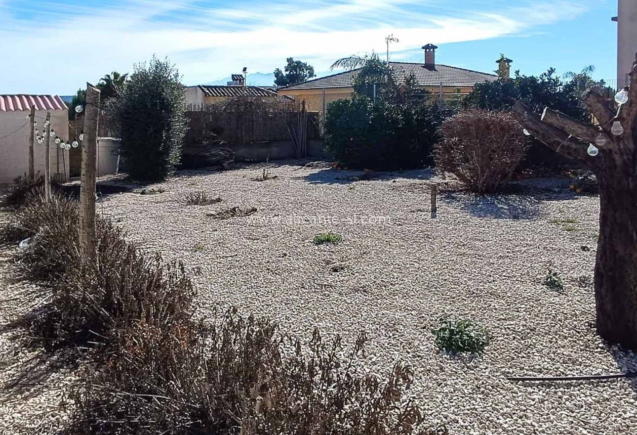 5 soveværelse Villa til salg i Fortuna med swimmingpool garage - € 265.000 (Ref: 9709094)