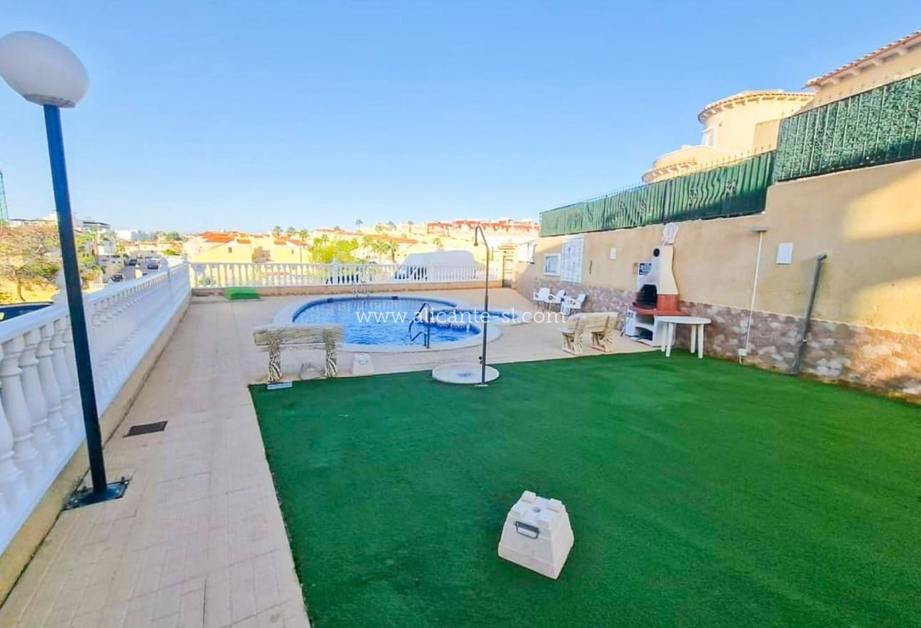 2 bedroom Apartment for sale in Villamartin with pool - € 165,000 (Ref: 9720719)