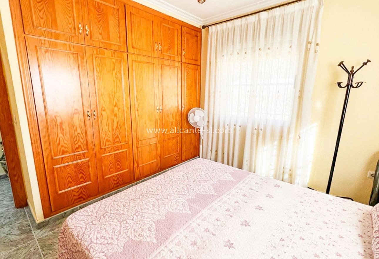 4 bedroom Villa for sale in La Romana with pool - € 319,950 (Ref: 9729563)