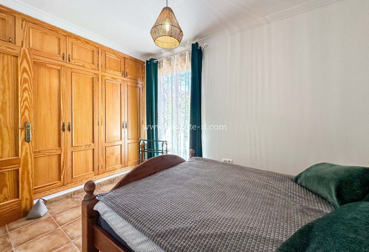 6 Zimmer Villa zu verkaufen in La Romana mit Pool - 765.000 € (Ref: 9739266)