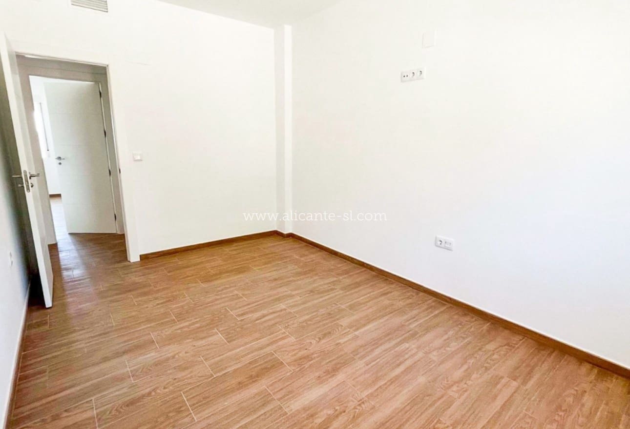 3 quarto Moradia para venda em Macisvenda - 279 950 € (Ref: 9750921)