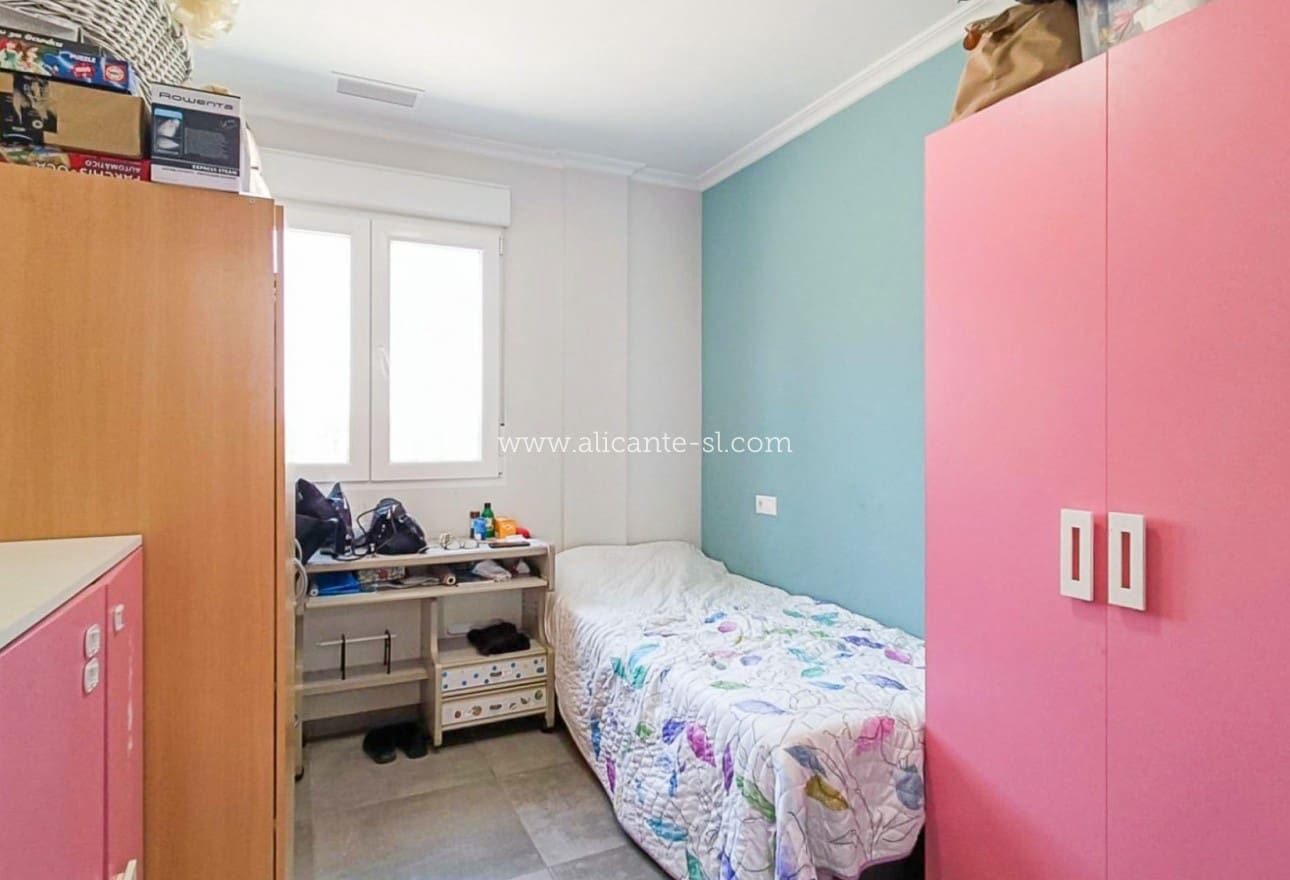 4 bedroom Villa for sale in Pinoso - € 419,950 (Ref: 9819331)
