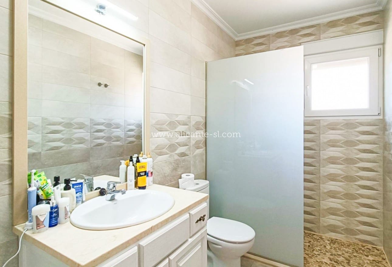 4 bedroom Villa for sale in Pinoso - € 419,950 (Ref: 9819331)