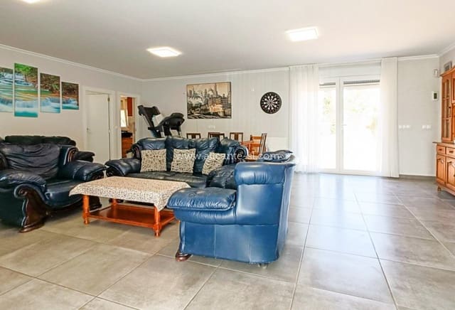 4 soveværelse Villa til salg i Pinoso - € 419.950 (Ref: 9819331)