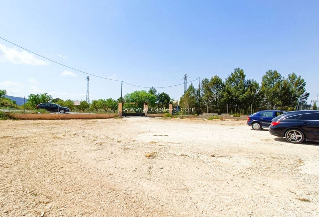 4 bedroom Villa for sale in Pinoso - € 419,950 (Ref: 9819331)
