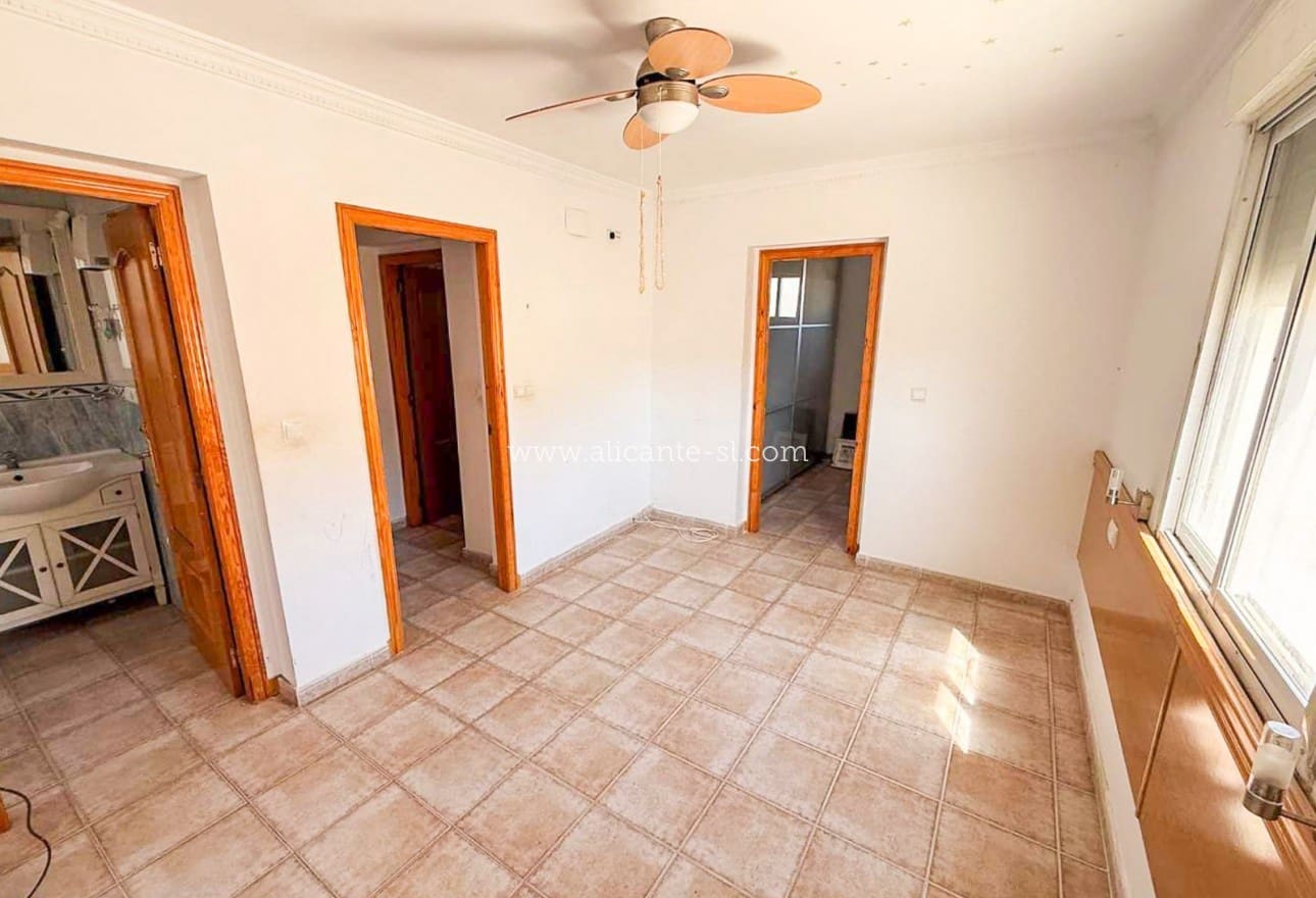3 bedroom Villa for sale in Macisvenda with pool - € 265,000 (Ref: 9823642)