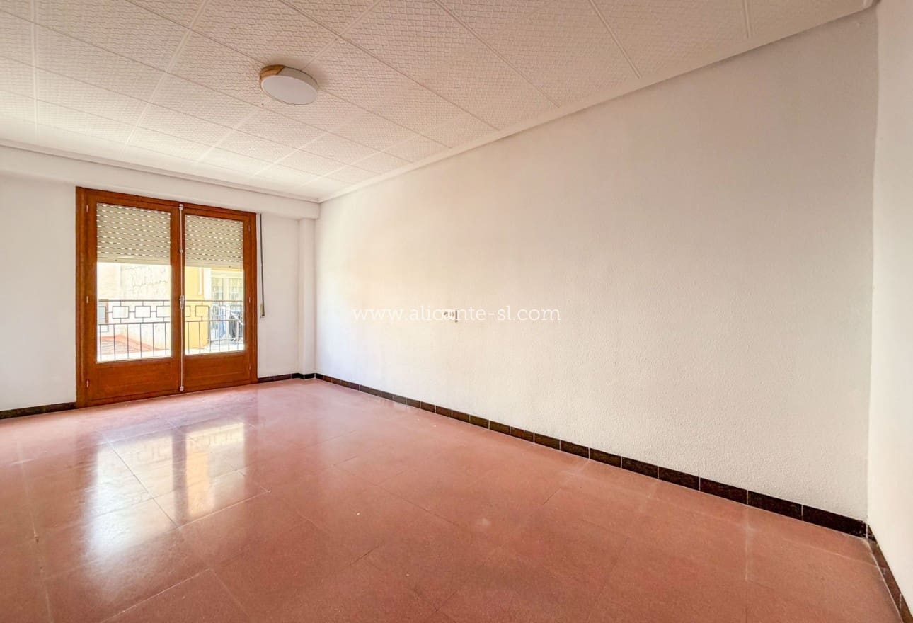 5 soveværelse Byhus til salg i Hondon de las Nieves - € 199.950 (Ref: 9824044)
