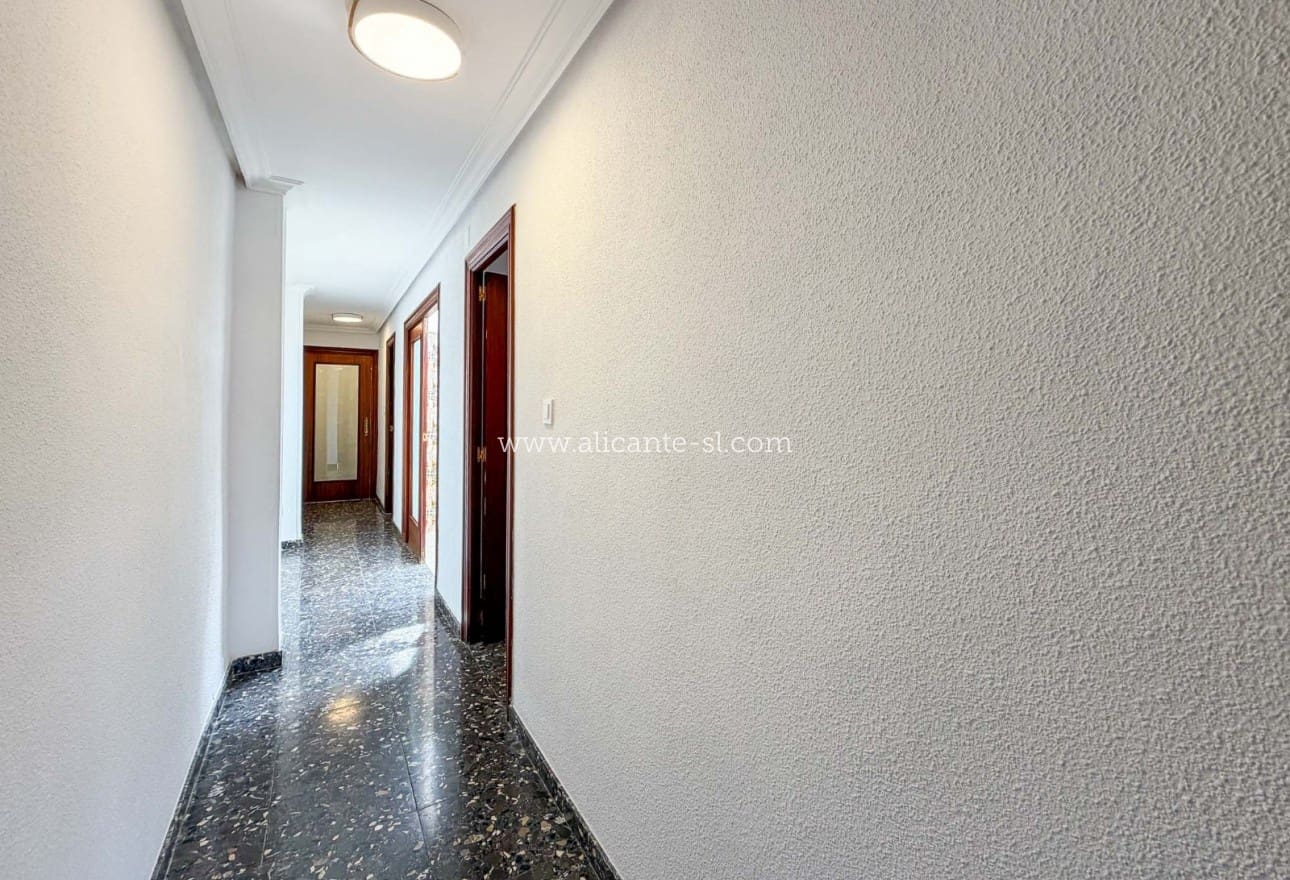 5 soveværelse Byhus til salg i Hondon de las Nieves - € 199.950 (Ref: 9824044)