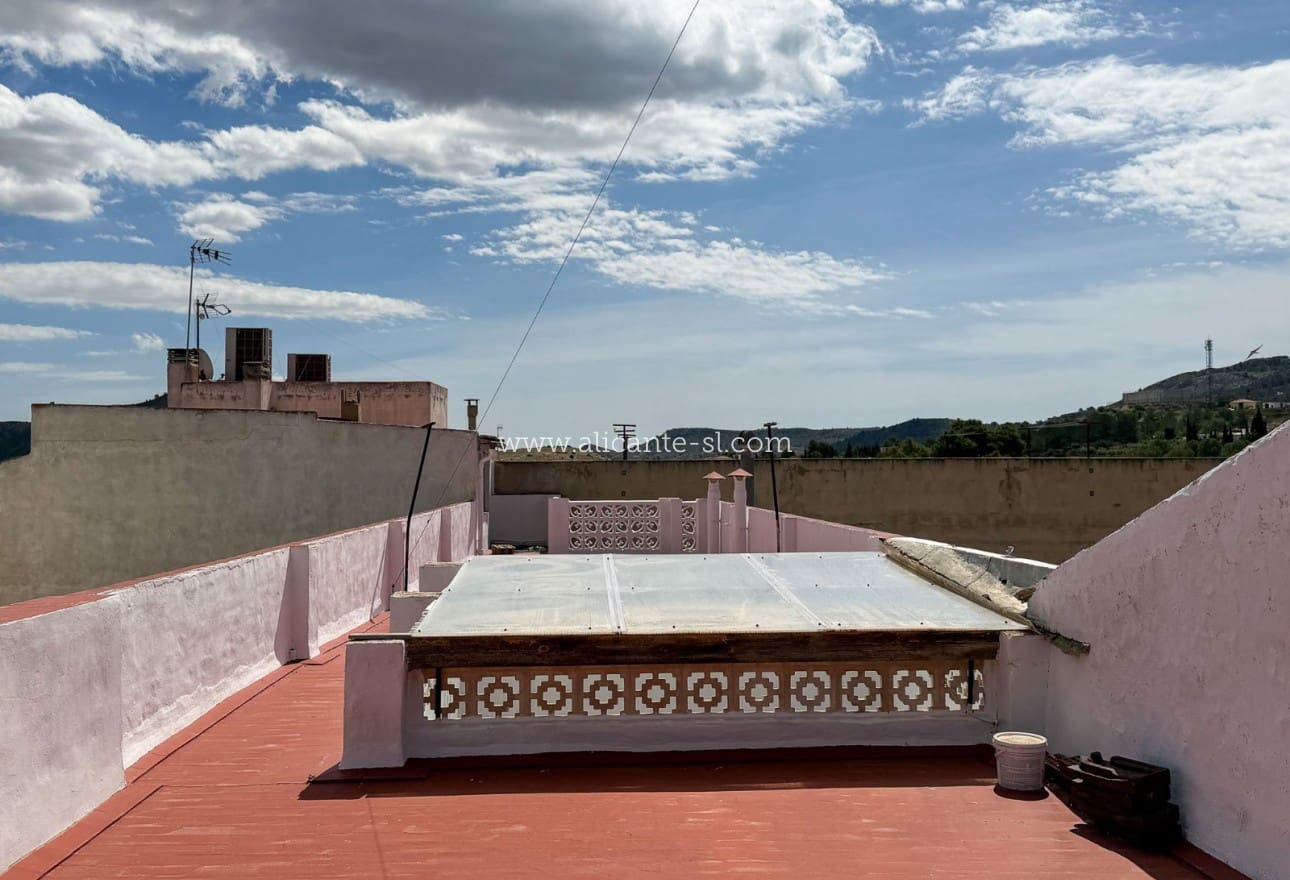 5 soveværelse Byhus til salg i Hondon de las Nieves - € 199.950 (Ref: 9824044)