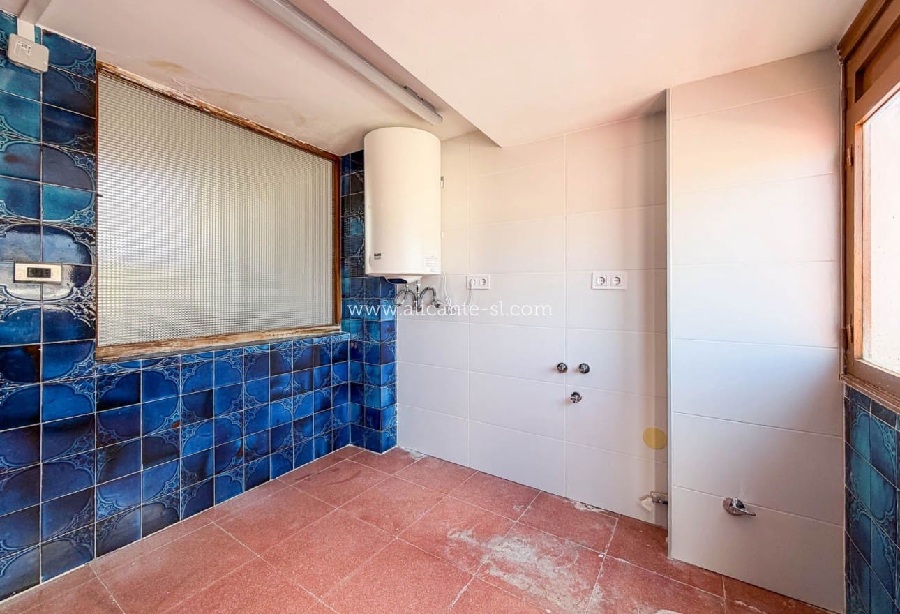 5 soveværelse Byhus til salg i Hondon de las Nieves - € 199.950 (Ref: 9824044)