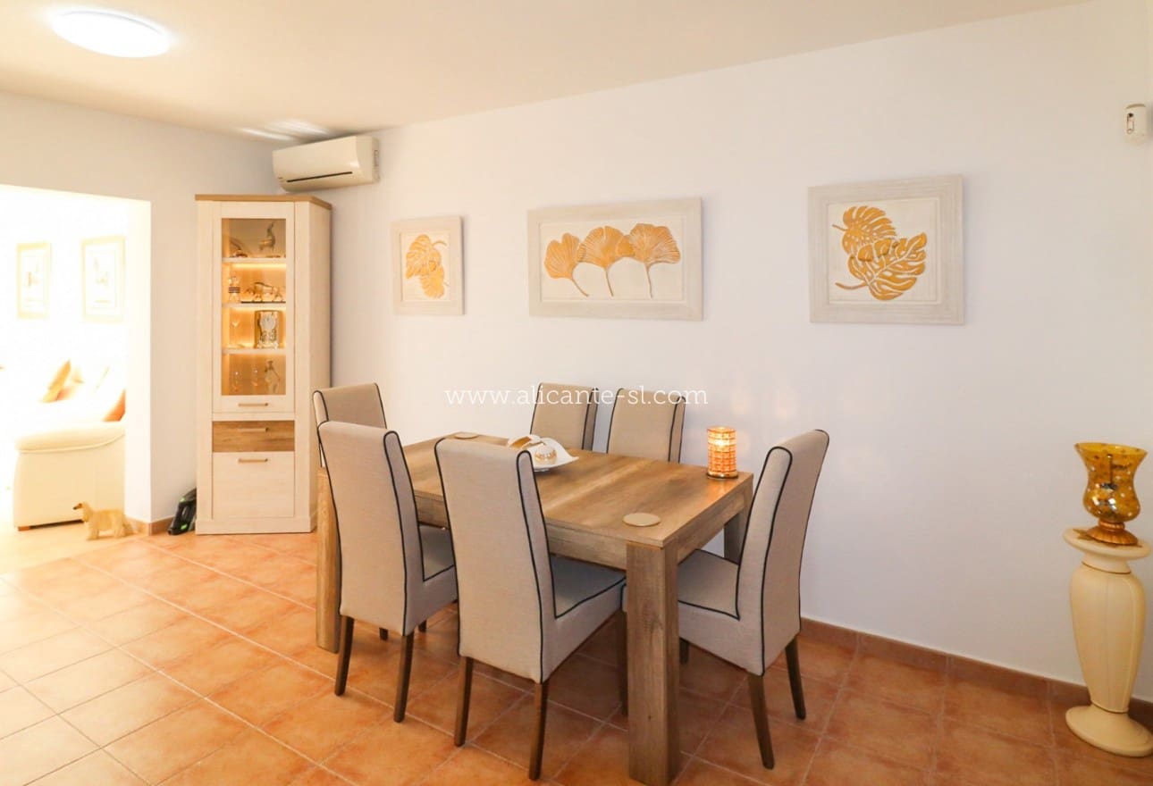 2 bedroom Villa for sale in Fortuna with pool - € 159,000 (Ref: 9848224)