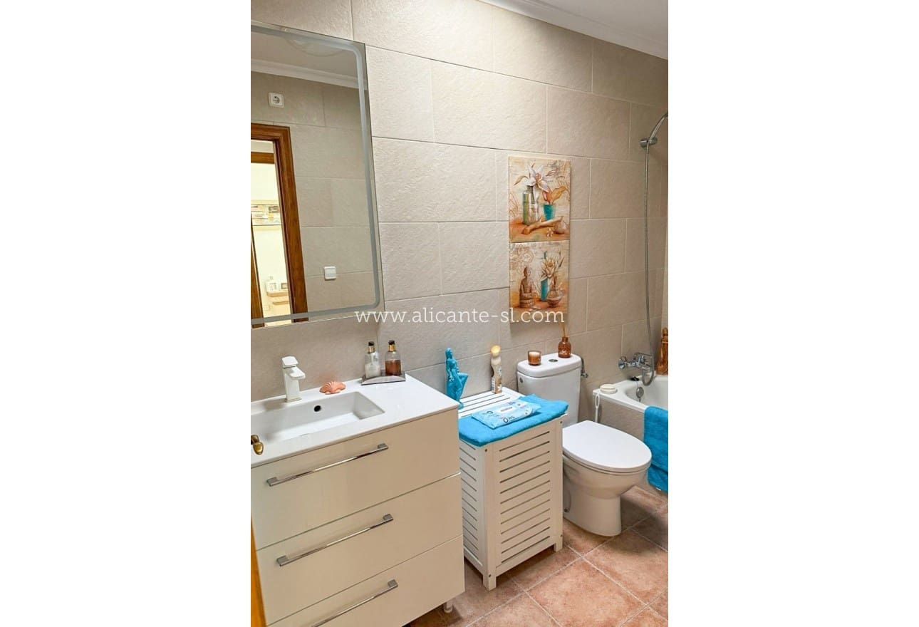 2 bedroom Villa for sale in Fortuna with pool - € 159,000 (Ref: 9848224)