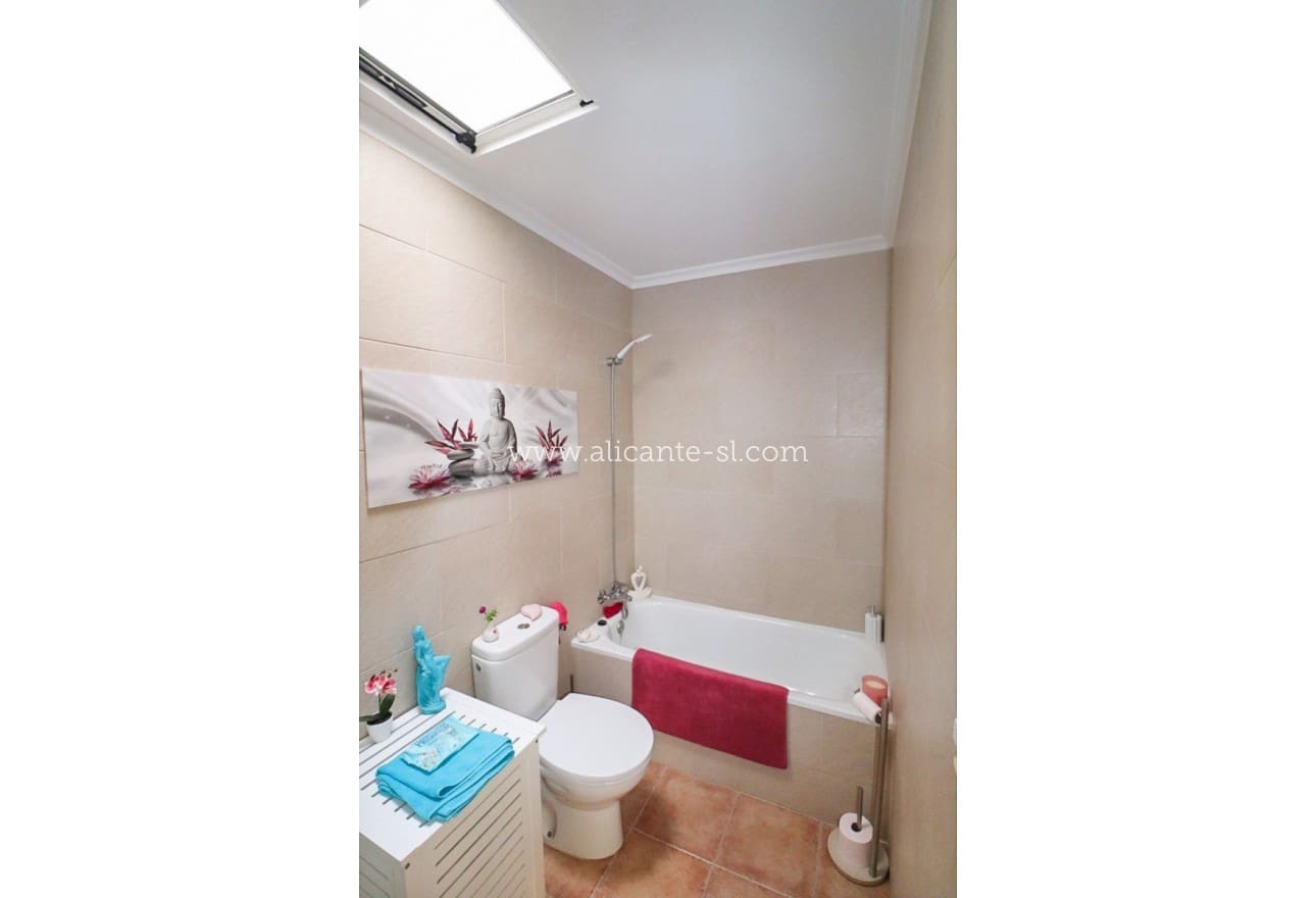 2 bedroom Villa for sale in Fortuna with pool - € 159,000 (Ref: 9848224)
