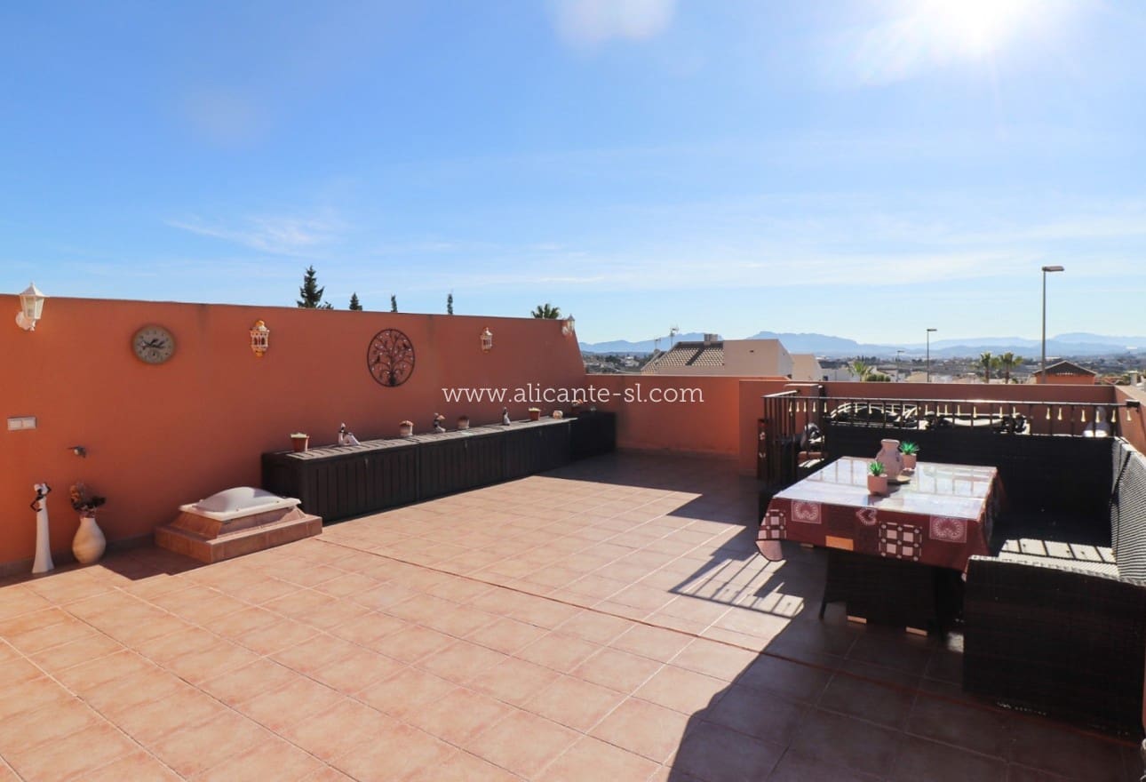 2 bedroom Villa for sale in Fortuna with pool - € 159,000 (Ref: 9848224)