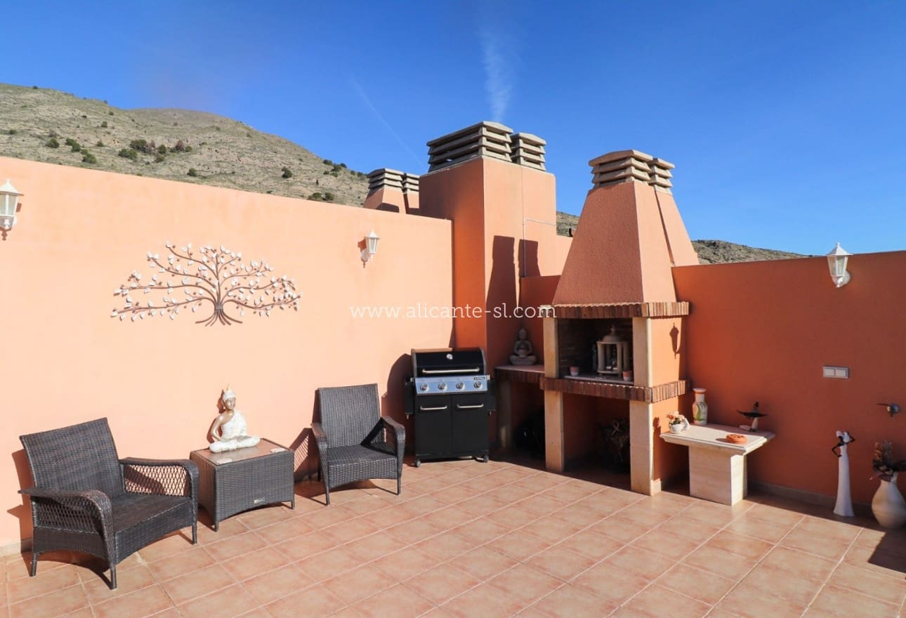 2 bedroom Villa for sale in Fortuna with pool - € 159,000 (Ref: 9848224)