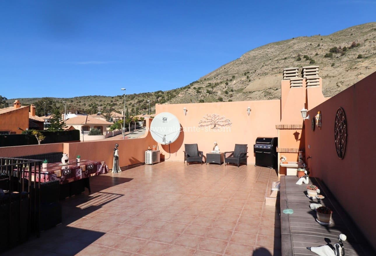 2 bedroom Villa for sale in Fortuna with pool - € 159,000 (Ref: 9848224)