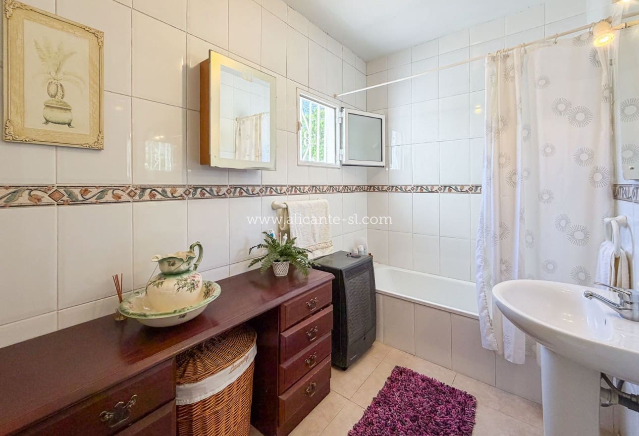 3 bedroom Finca/Country House for sale in Hondon de las Nieves with pool - € 269,950 (Ref: 9850127)