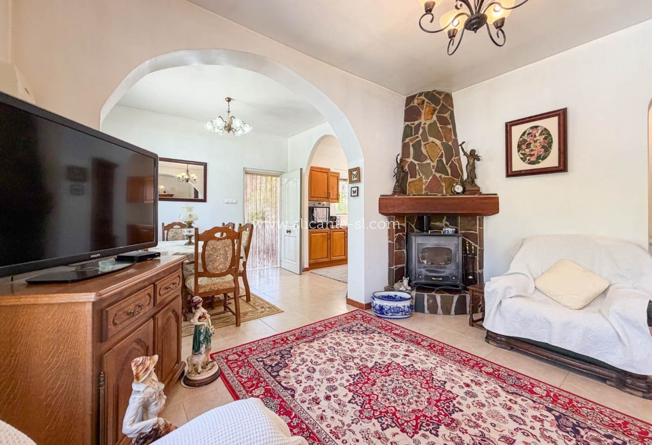 3 bedroom Finca/Country House for sale in Hondon de las Nieves with pool - € 269,950 (Ref: 9850127)