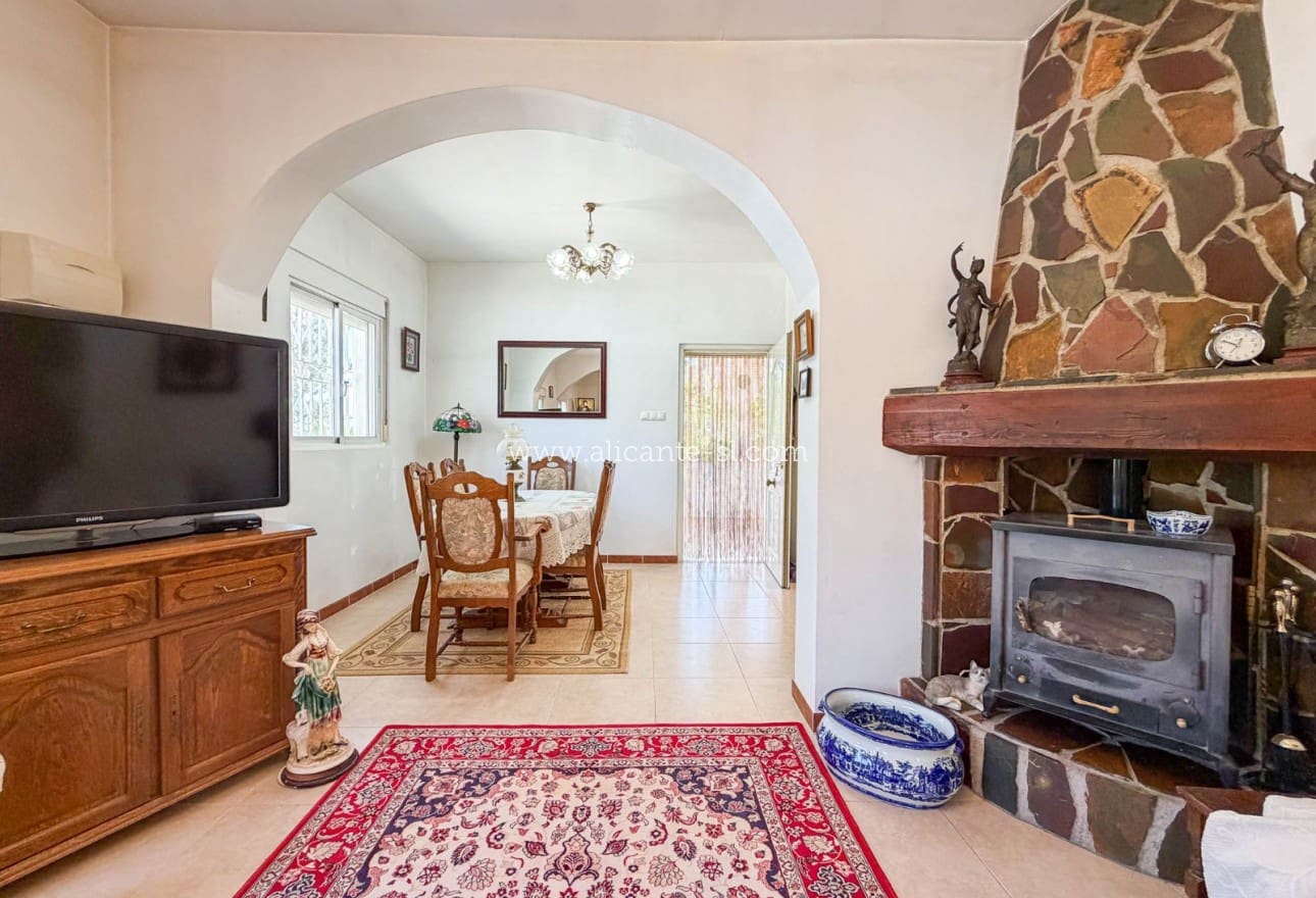3 bedroom Finca/Country House for sale in Hondon de las Nieves with pool - € 269,950 (Ref: 9850127)