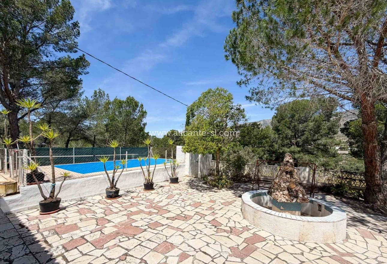 3 bedroom Finca/Country House for sale in Hondon de las Nieves with pool - € 269,950 (Ref: 9850127)
