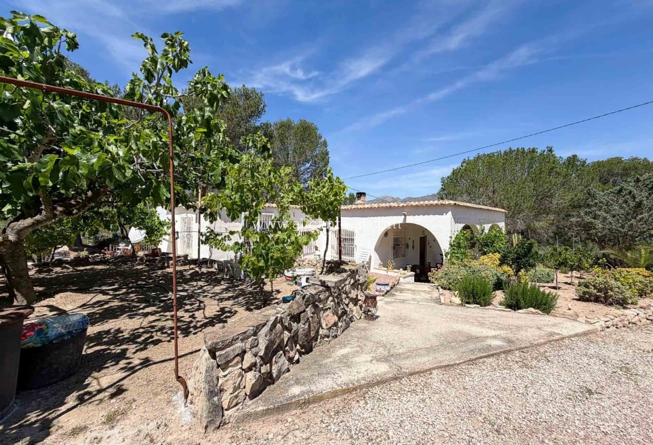 3 bedroom Finca/Country House for sale in Hondon de las Nieves with pool - € 269,950 (Ref: 9850127)