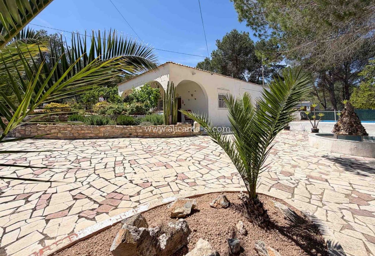 3 bedroom Finca/Country House for sale in Hondon de las Nieves with pool - € 269,950 (Ref: 9850127)
