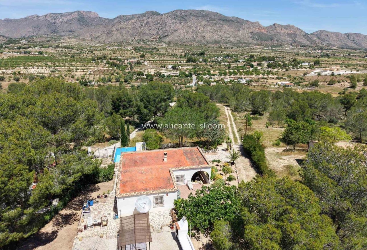 3 bedroom Finca/Country House for sale in Hondon de las Nieves with pool - € 269,950 (Ref: 9850127)