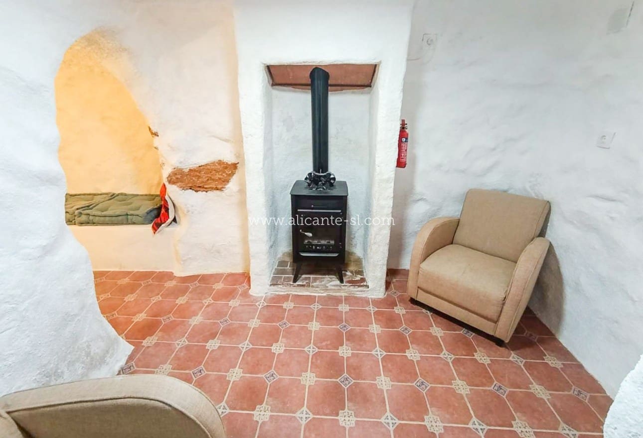 5 soveværelse Finca/Landehus til salg i L'Alguena / Alguenya - € 225.000 (Ref: 9863723)