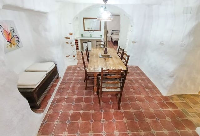 5 soveværelse Finca/Landehus til salg i L'Algueña / Alguenya - € 225.000 (Ref: 9863723)