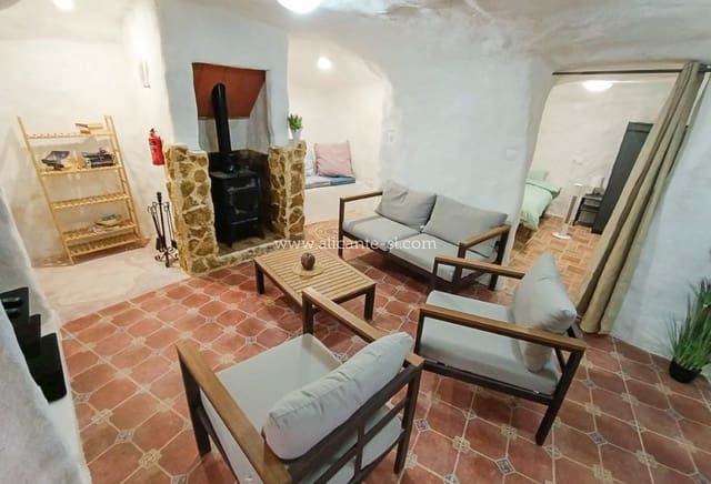 5 soveværelse Finca/Landehus til salg i L'Algueña / Alguenya - € 225.000 (Ref: 9863723)