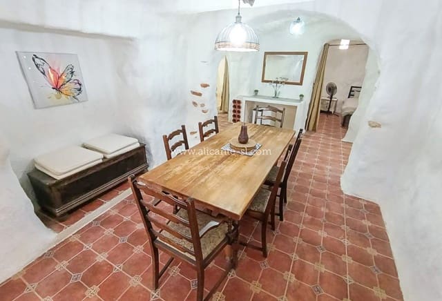 5 soveværelse Finca/Landehus til salg i L'Algueña / Alguenya - € 225.000 (Ref: 9863723)