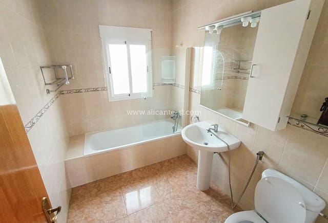 3 makuuhuone Huvila myytävänä paikassa Macisvenda, Abanilla mukana uima-altaan - 279 950 € (Ref: 9863724)