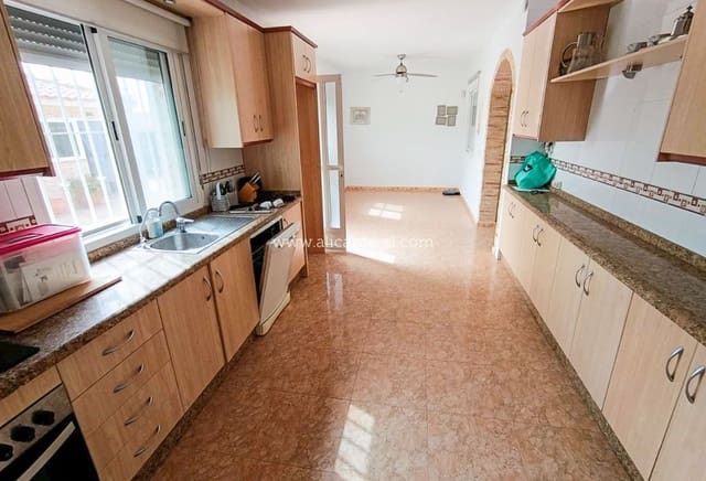 3 makuuhuone Huvila myytävänä paikassa Macisvenda, Abanilla mukana uima-altaan - 279 950 € (Ref: 9863724)