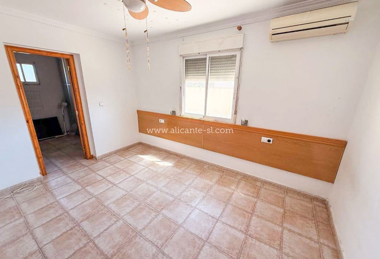 3 bedroom Villa for sale in Macisvenda with pool - € 245,000 (Ref: 9863725)