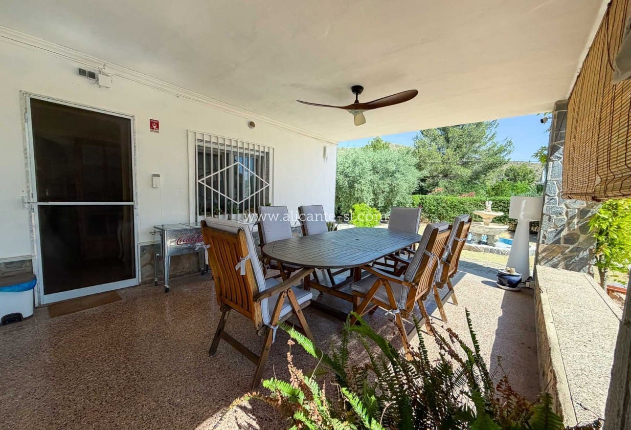 3 Zimmer Finca/Landgut zu verkaufen in Hondon de las Nieves mit Pool - 345.000 € (Ref: 9923091)