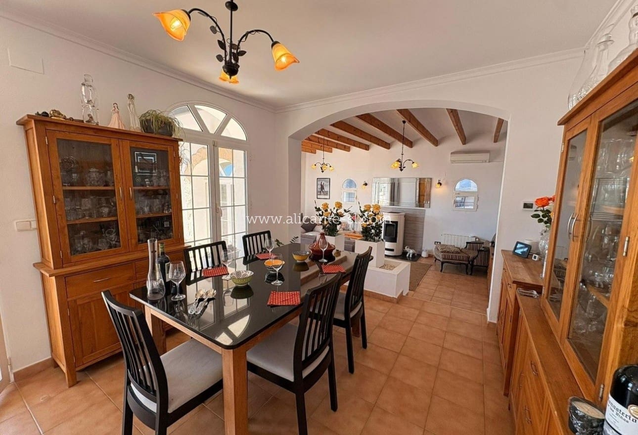 4 sypialnia Willa na sprzedaż w Monovar / Monover z basenem garażem - 525 000 € (Ref: 9953235)