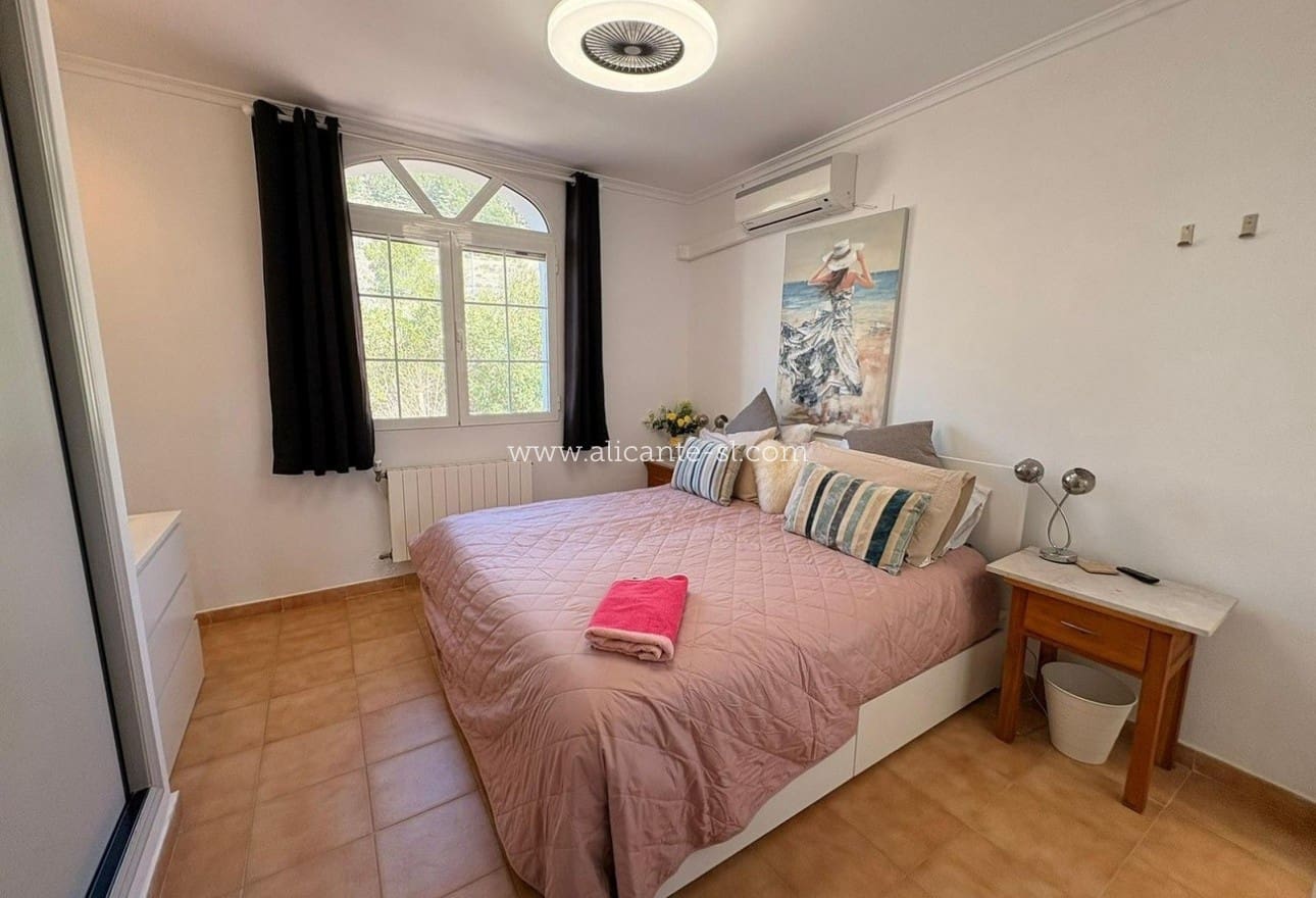 4 sypialnia Willa na sprzedaż w Monovar / Monover z basenem garażem - 525 000 € (Ref: 9953235)