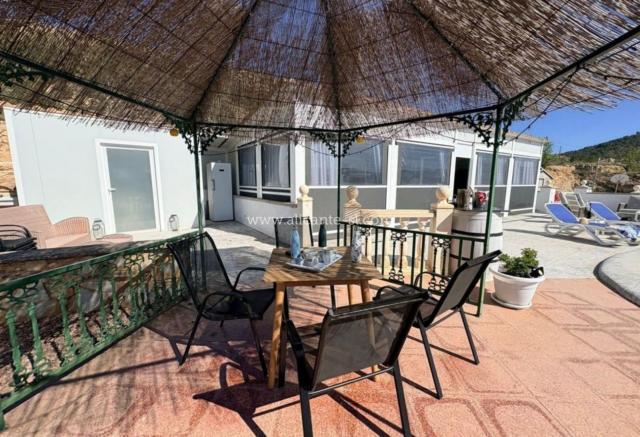 4 sypialnia Willa na sprzedaż w Monovar / Monover z basenem garażem - 525 000 € (Ref: 9953235)