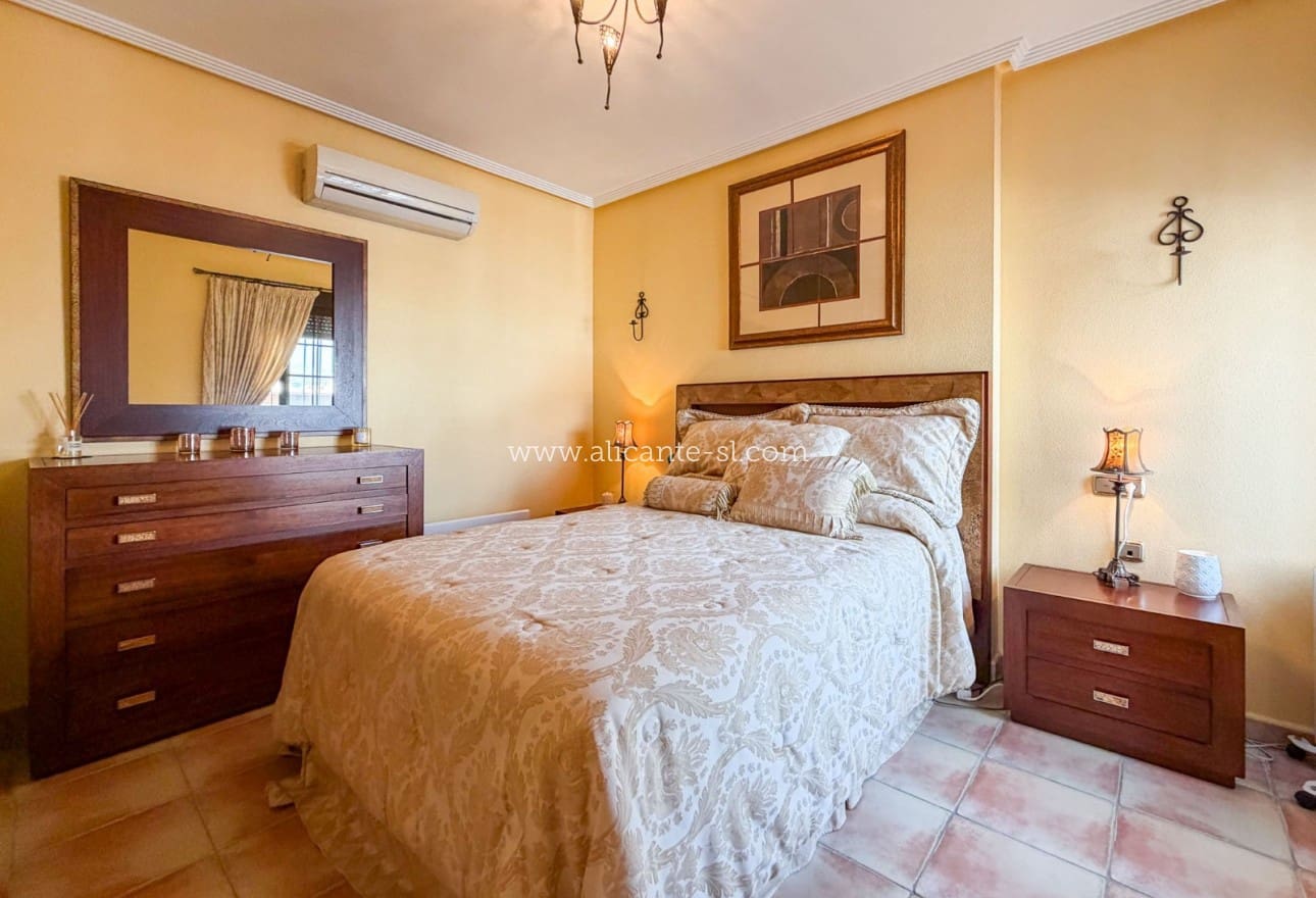 3 quarto Moradia para venda em Hondon de las Nieves com piscina - 279 950 € (Ref: 9980076)