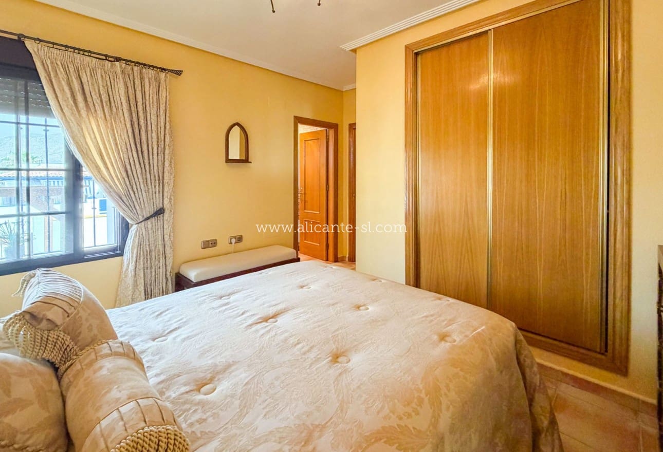 3 quarto Moradia para venda em Hondon de las Nieves com piscina - 279 950 € (Ref: 9980076)