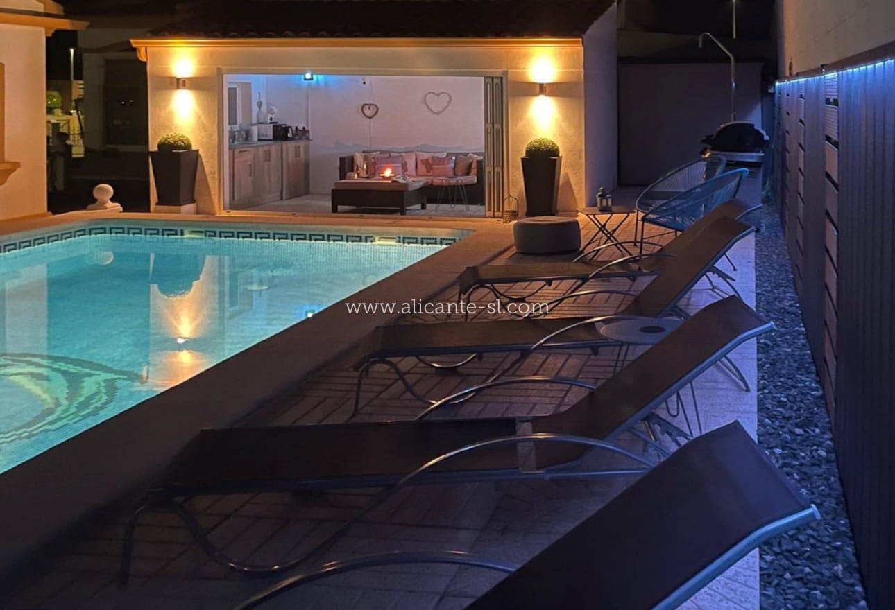 3 quarto Moradia para venda em Hondon de las Nieves com piscina - 279 950 € (Ref: 9980076)