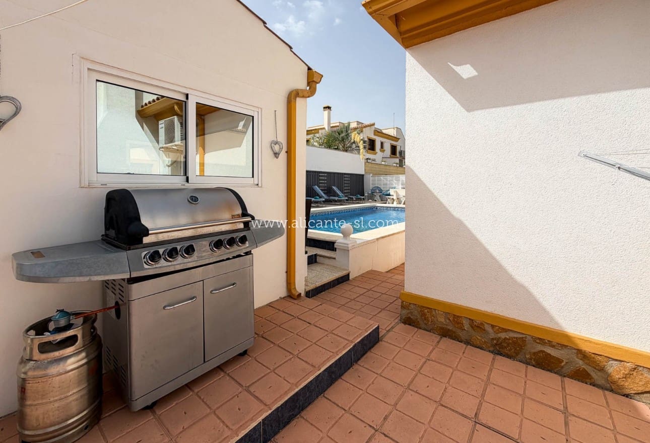 3 quarto Moradia para venda em Hondon de las Nieves com piscina - 279 950 € (Ref: 9980076)