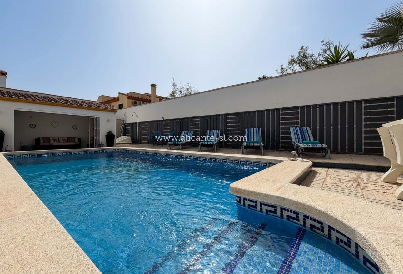 3 quarto Moradia para venda em Hondon de las Nieves com piscina - 279 950 € (Ref: 9980076)