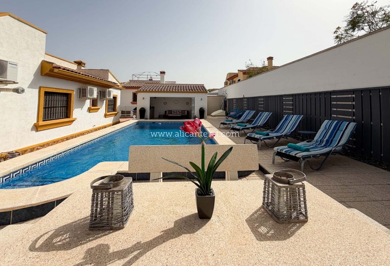 3 quarto Moradia para venda em Hondon de las Nieves com piscina - 279 950 € (Ref: 9980076)
