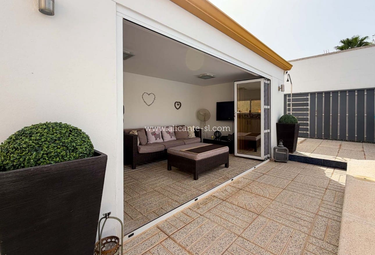 3 quarto Moradia para venda em Hondon de las Nieves com piscina - 279 950 € (Ref: 9980076)