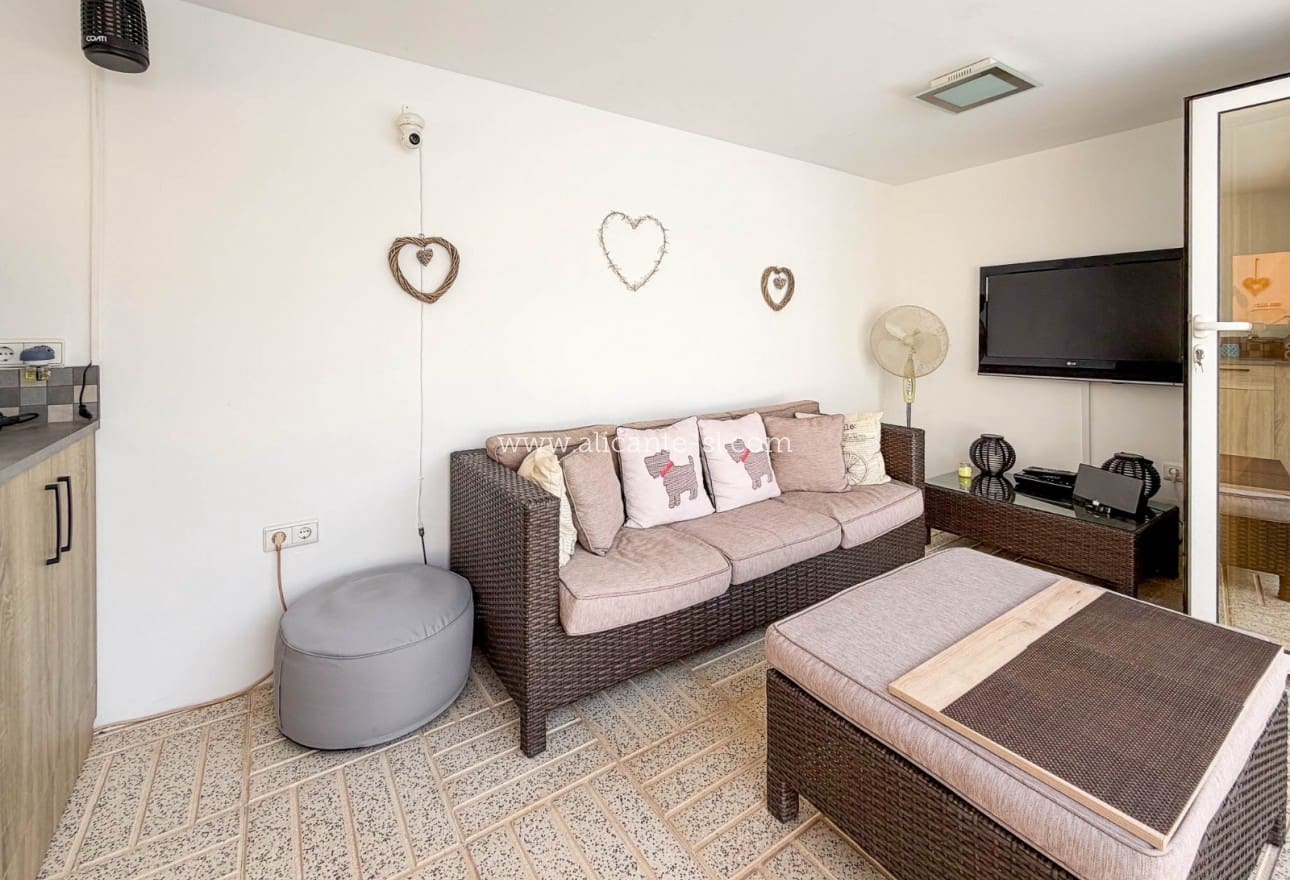 3 quarto Moradia para venda em Hondon de las Nieves com piscina - 279 950 € (Ref: 9980076)