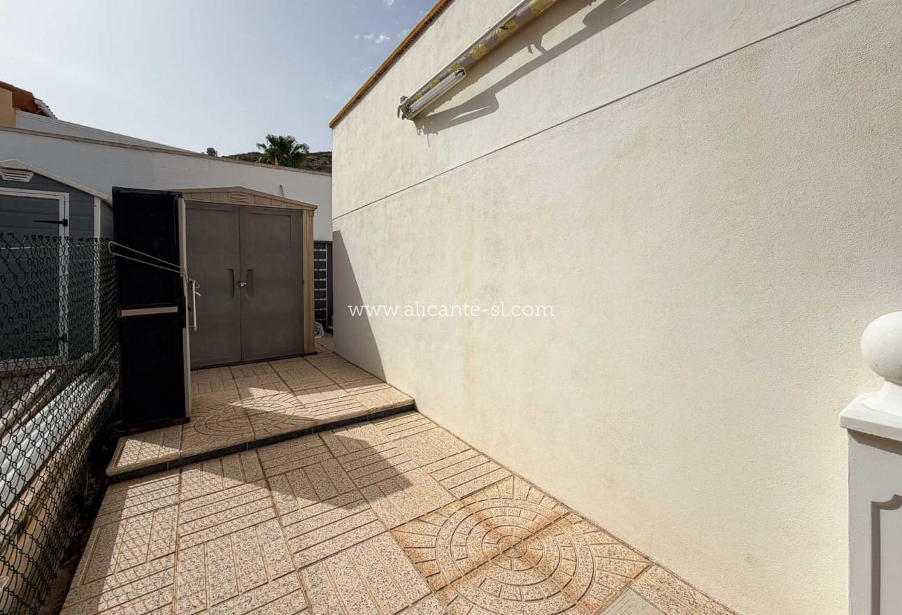 3 quarto Moradia para venda em Hondon de las Nieves com piscina - 279 950 € (Ref: 9980076)